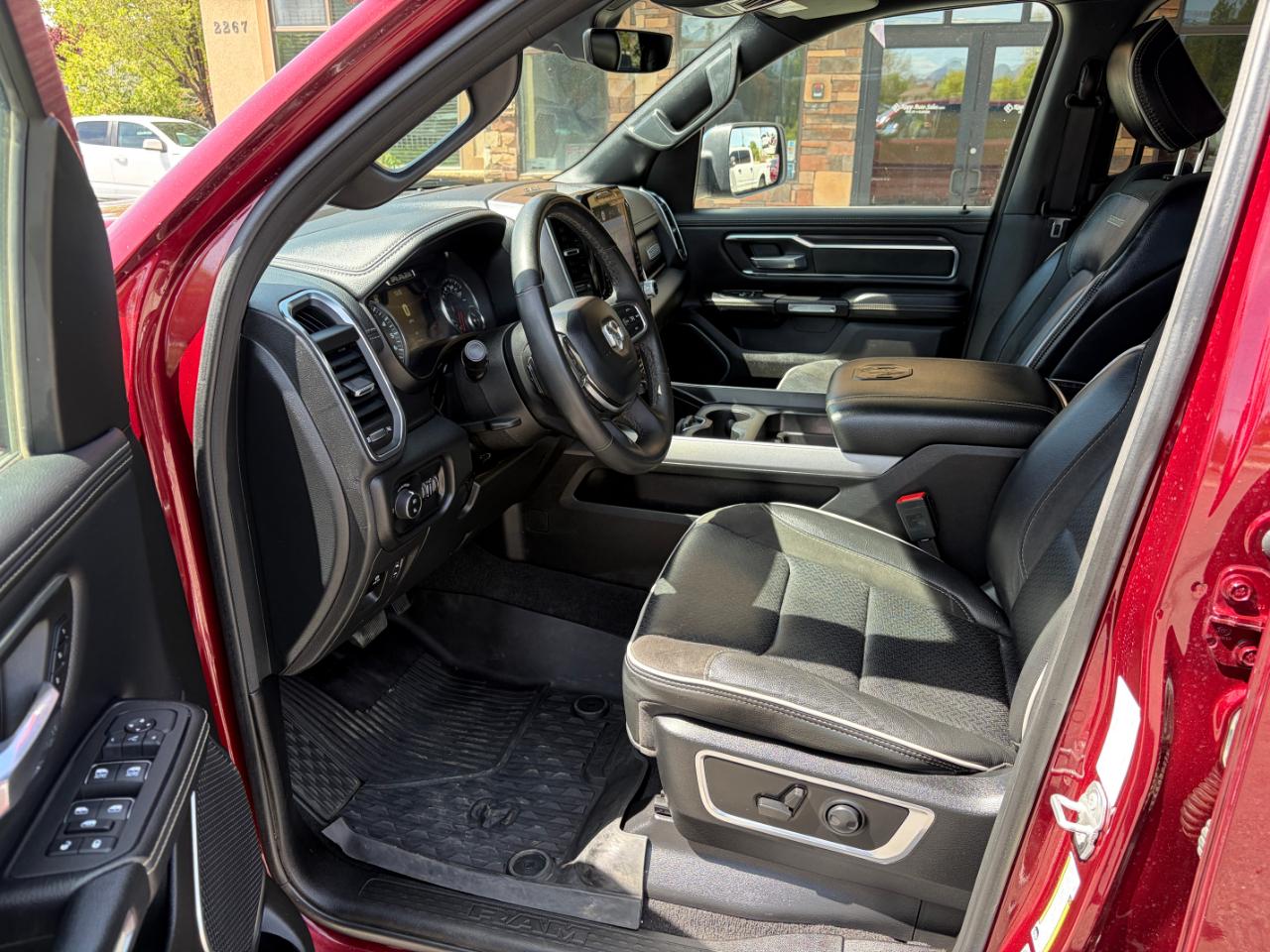 RAM 1500 Laramie 4x4 Crew Cab 6'4" Box 2025