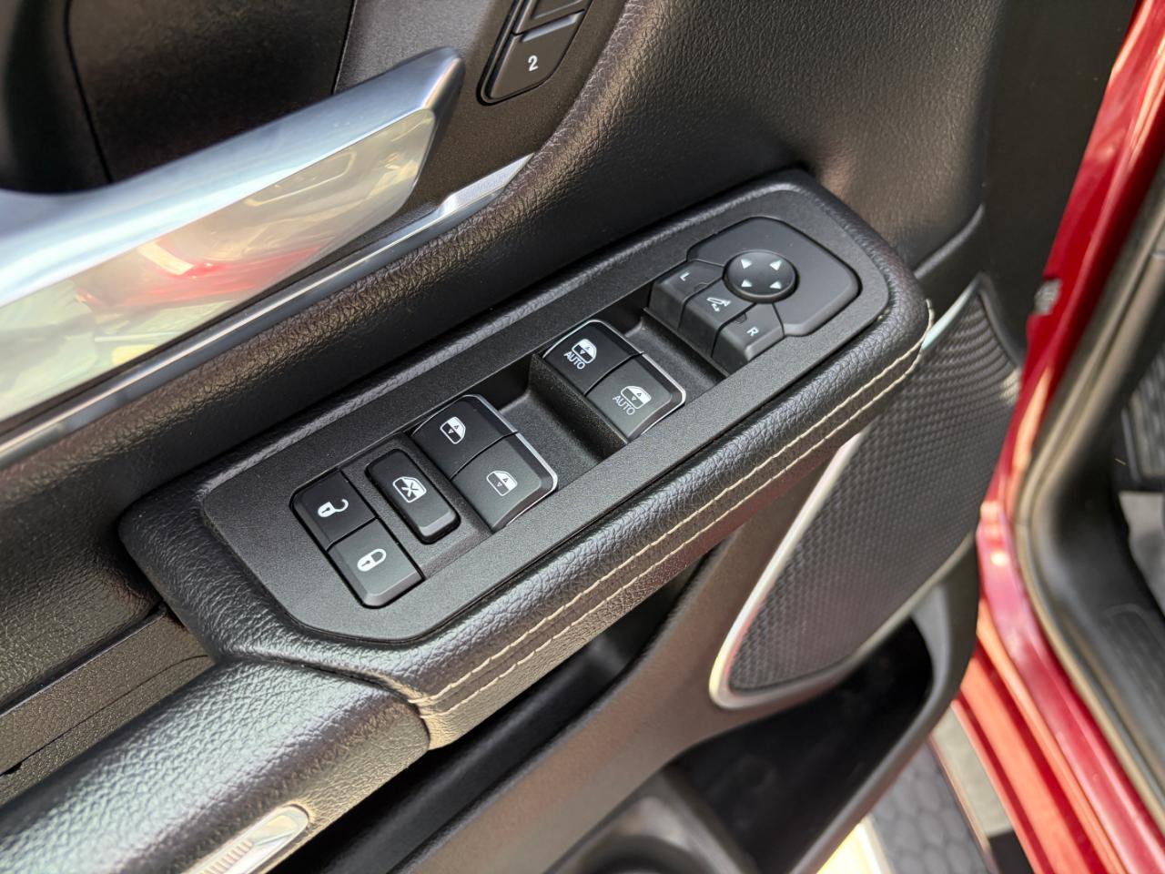 RAM 1500 Laramie 4x4 Crew Cab 6'4" Box 2025