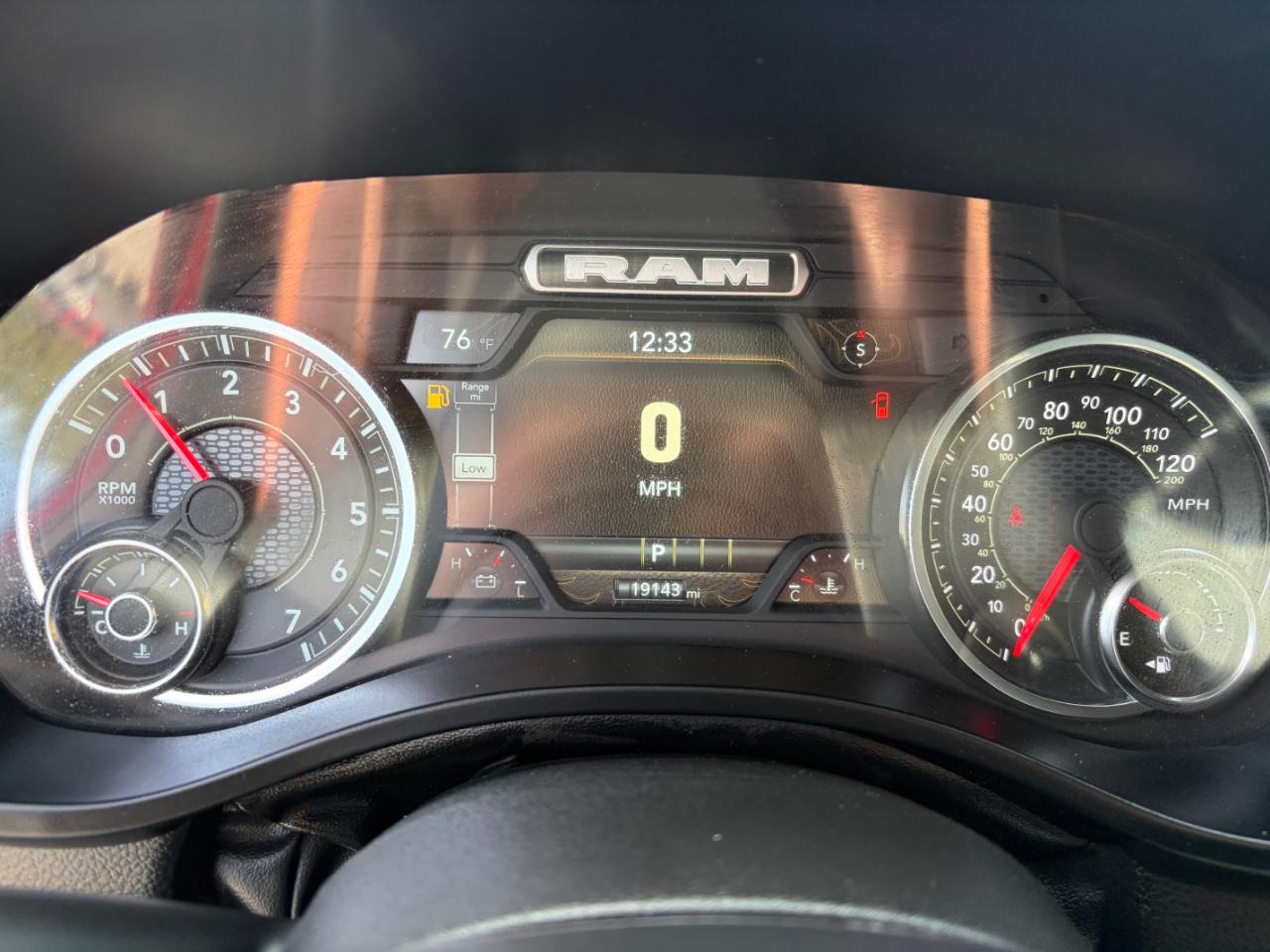 RAM 1500 Laramie 4x4 Crew Cab 6'4" Box 2025