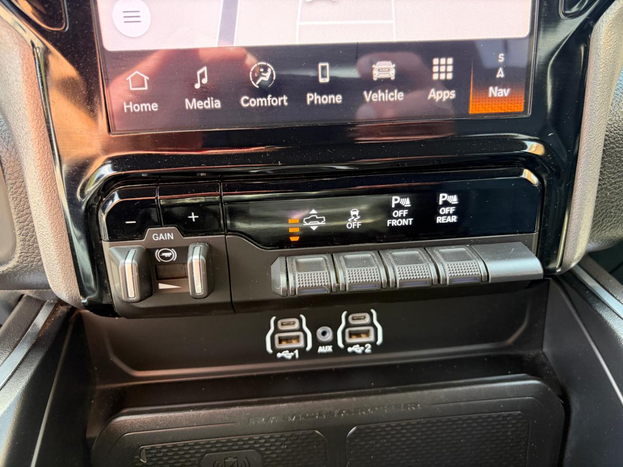 RAM 1500 Laramie 4x4 Crew Cab 6'4" Box 2025