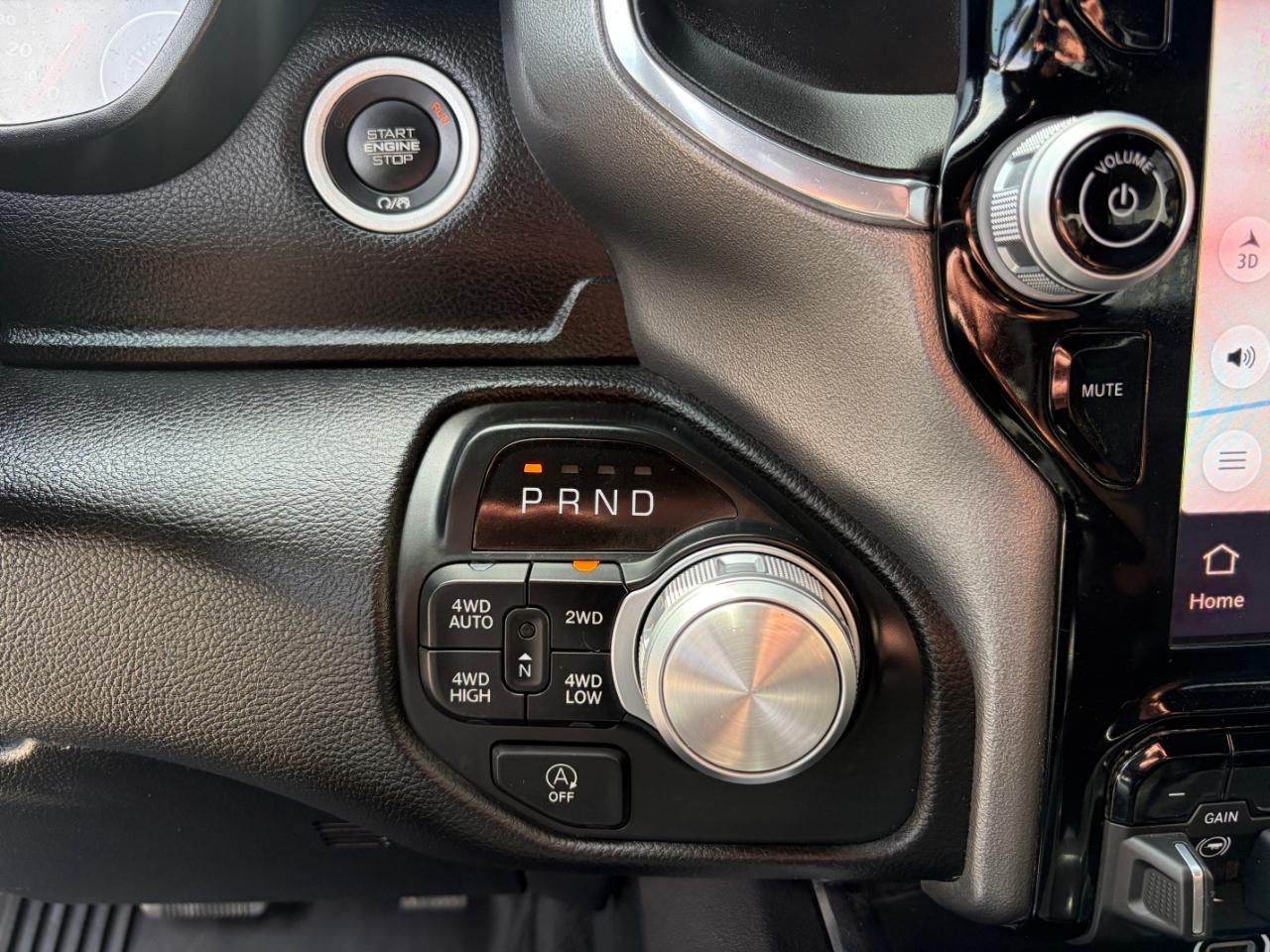 RAM 1500 Laramie 4x4 Crew Cab 6'4" Box 2025