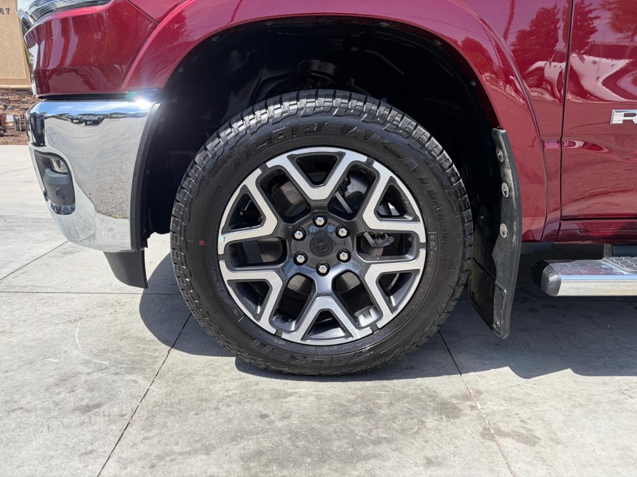 RAM 1500 Laramie 4x4 Crew Cab 6'4" Box 2025