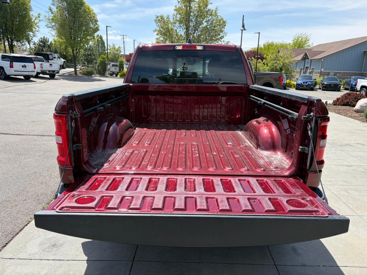 RAM 1500 Laramie 4x4 Crew Cab 6'4" Box 2025