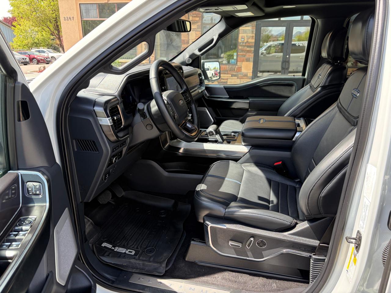 Ford F-150 Platinum 4WD SuperCrew 5.5' Box 2024