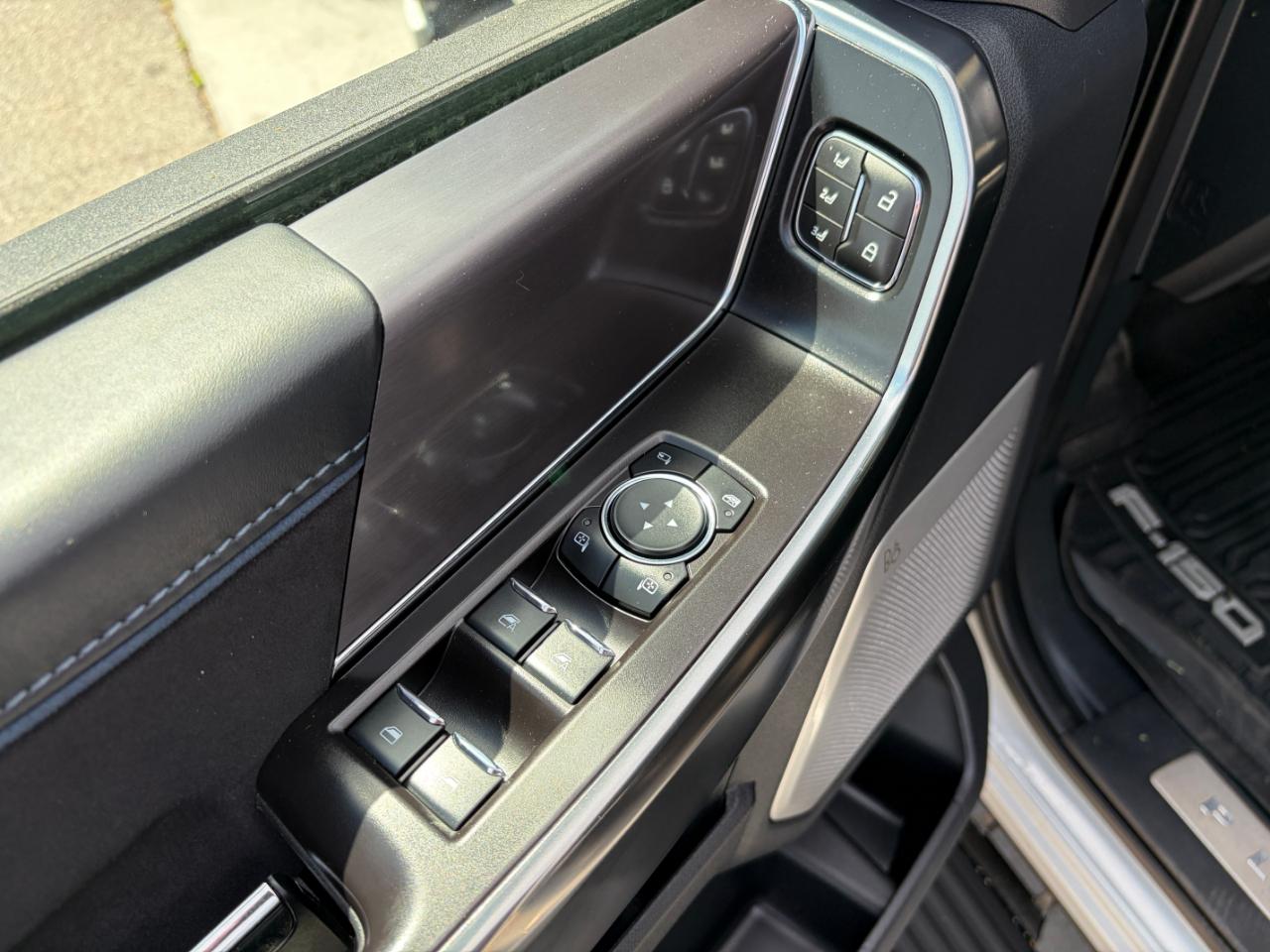 Ford F-150 Platinum 4WD SuperCrew 5.5' Box 2024