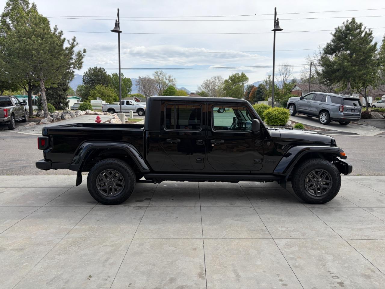 Jeep Gladiator Sport S 4x4 2024