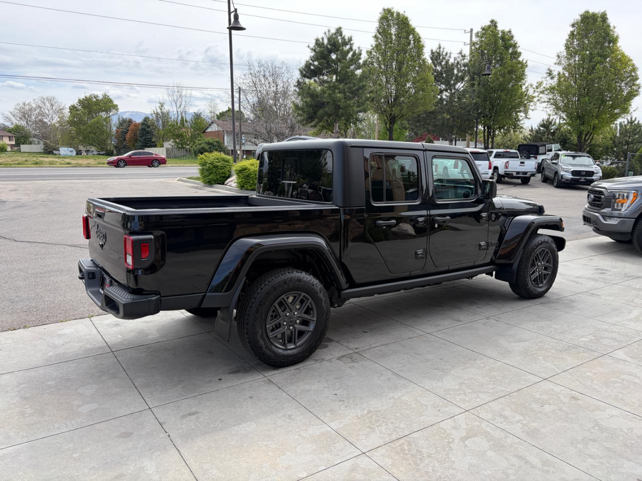 Jeep Gladiator Sport S 4x4 2024