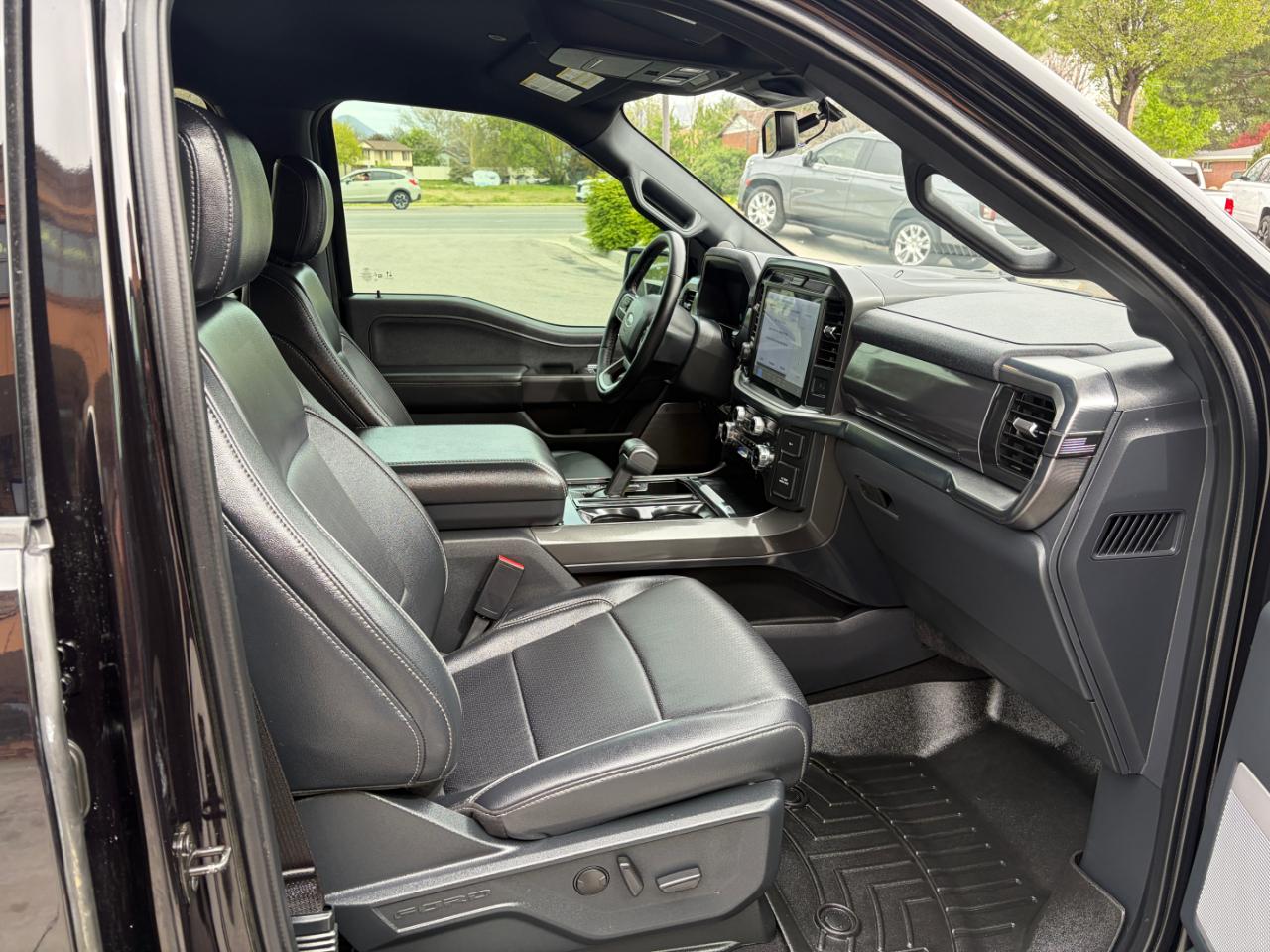 Ford F-150 Lariat 4WD SuperCrew 6.5' Box 2025