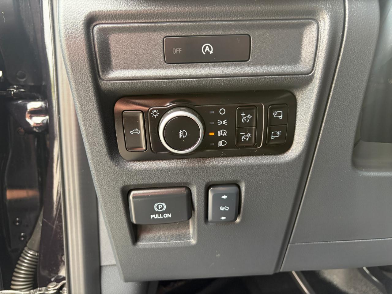 Ford F-150 Lariat 4WD SuperCrew 6.5' Box 2025