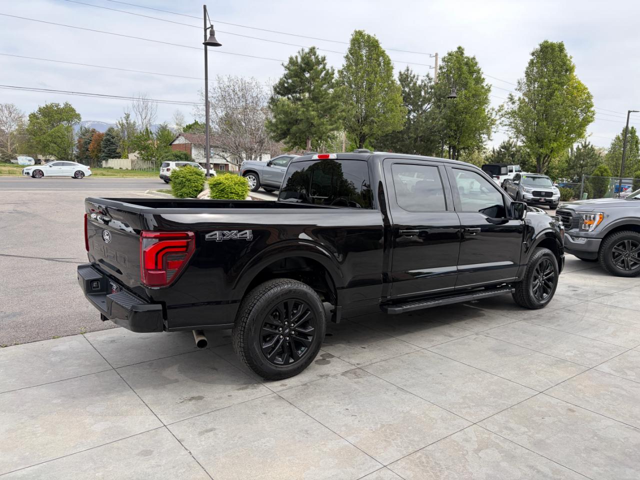 Ford F-150 Lariat 4WD SuperCrew 6.5' Box 2025