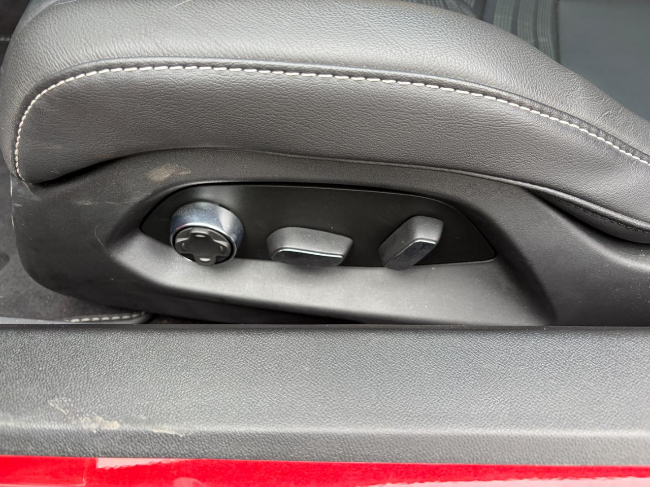 Chevrolet Corvette 2dr Stingray Cpe w/2LT 2024