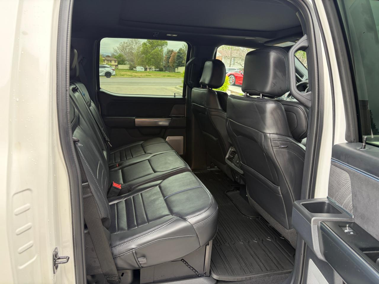 Ford Super Duty F-450 DRW Platinum 4WD Crew Cab 8' Box 2025