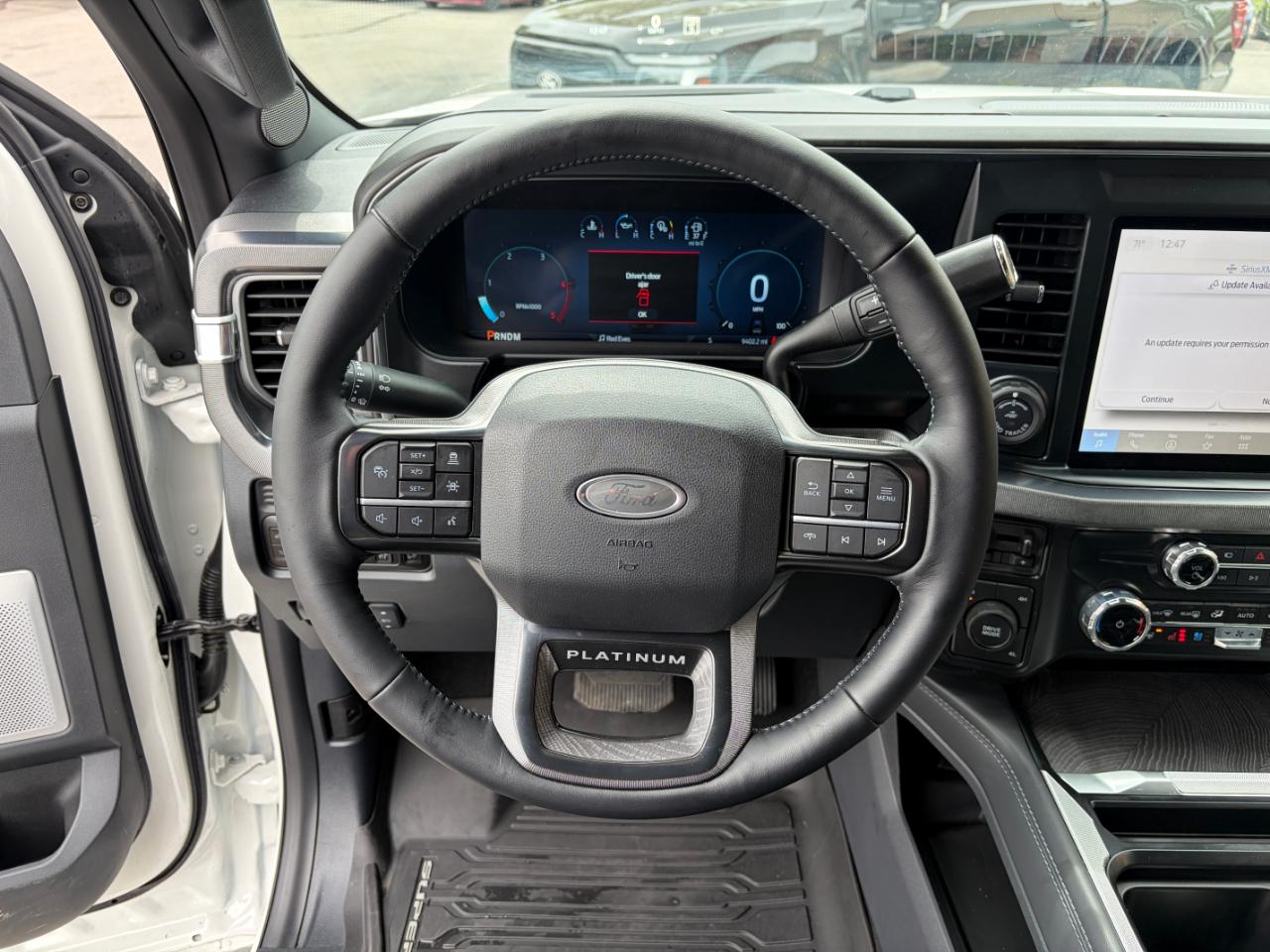 Ford Super Duty F-450 DRW Platinum 4WD Crew Cab 8' Box 2025