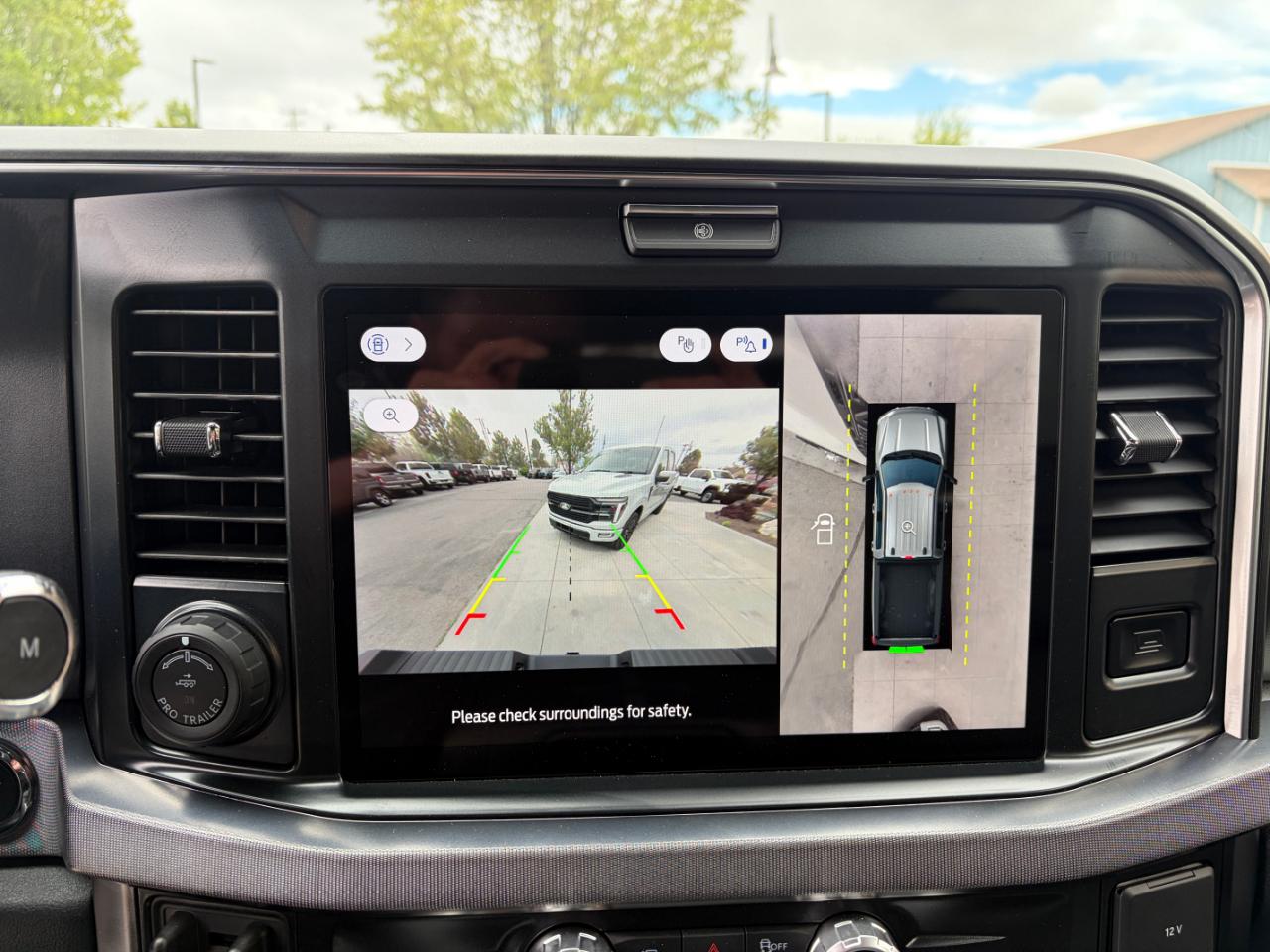 Ford Super Duty F-450 DRW Platinum 4WD Crew Cab 8' Box 2025