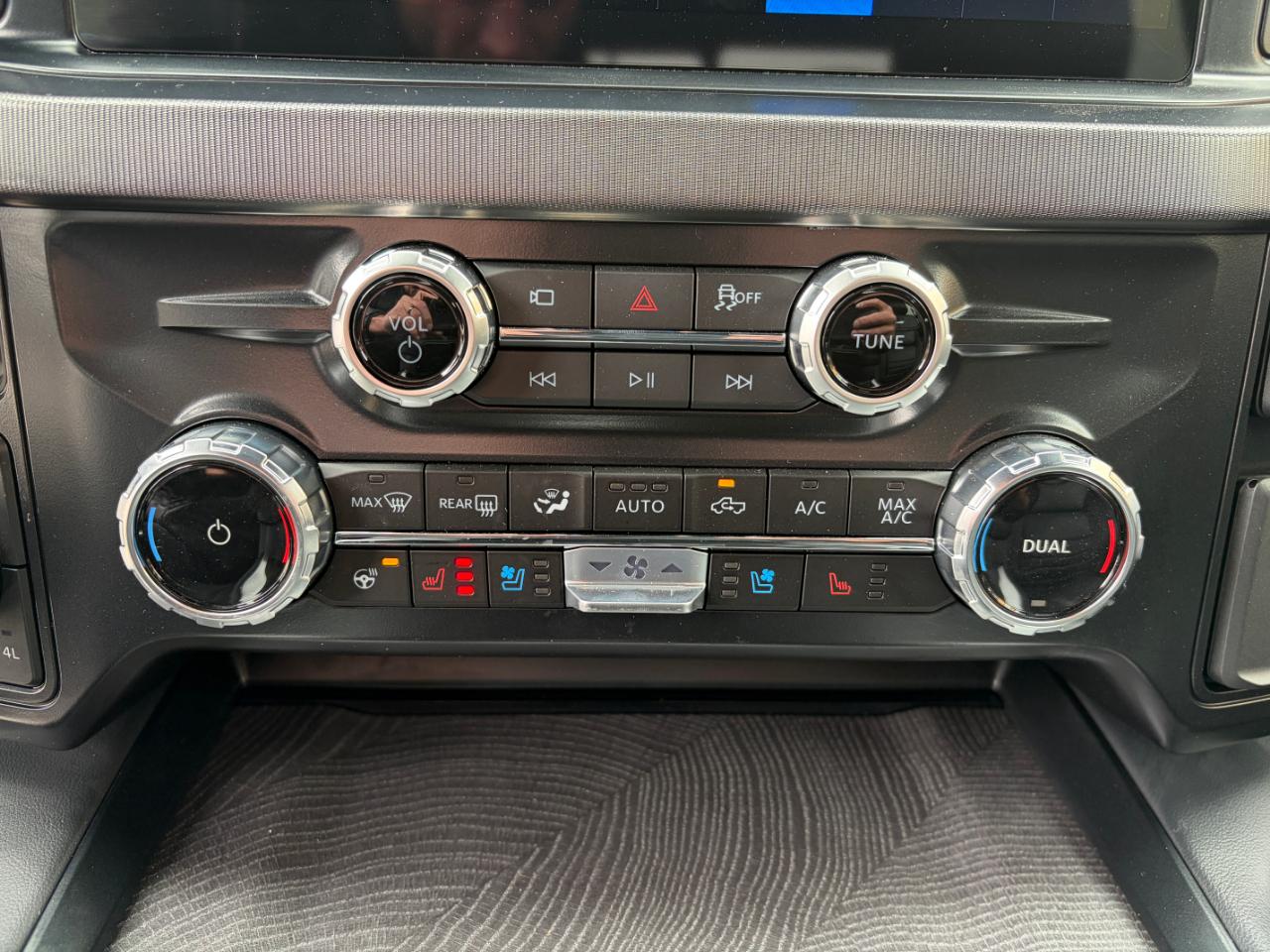 Ford Super Duty F-450 DRW Platinum 4WD Crew Cab 8' Box 2025