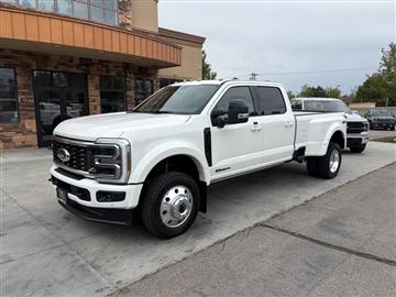 2025 Ford Super Duty F-450 DRW Platinum 4WD Crew Cab 8' Box