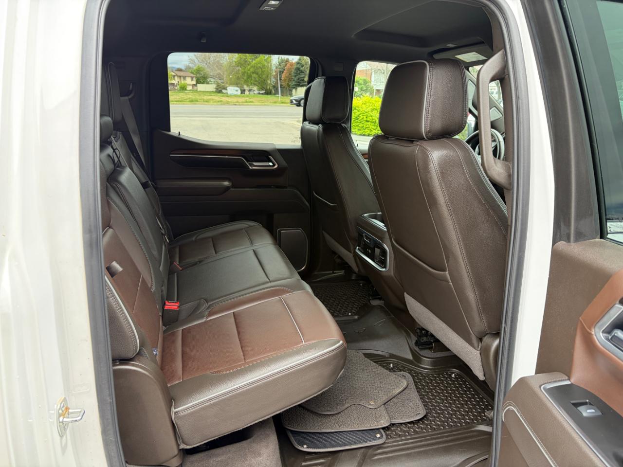 GMC Sierra 1500 4WD Crew Cab 147" Denali 2025