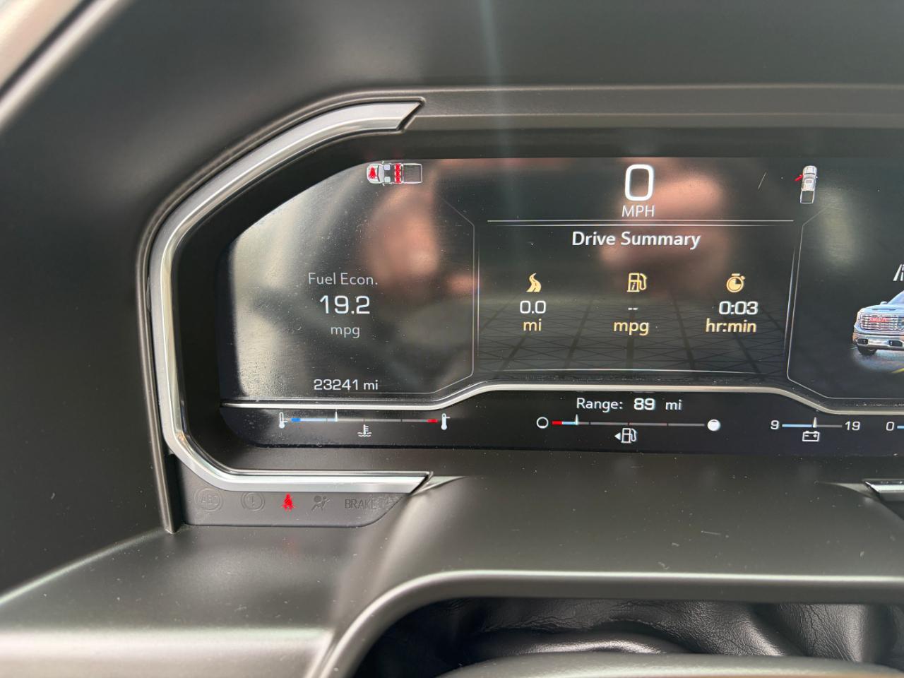 GMC Sierra 1500 4WD Crew Cab 147" Denali 2025