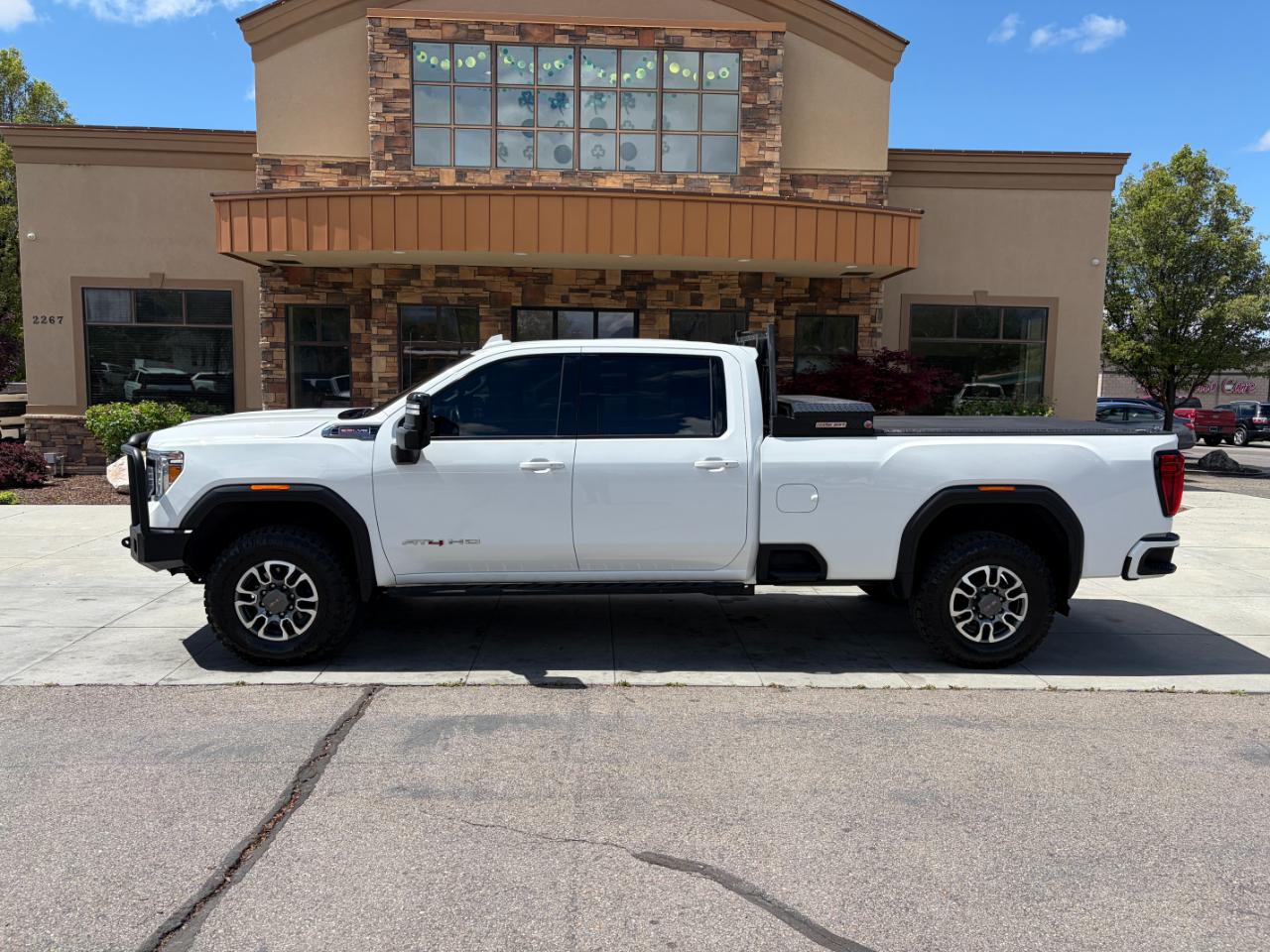 GMC Sierra 2500HD 4WD Crew Cab 172" AT4 2022