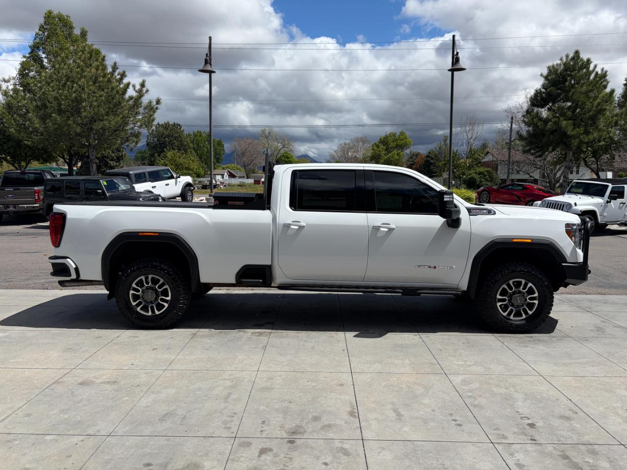 GMC Sierra 2500HD 4WD Crew Cab 172" AT4 2022