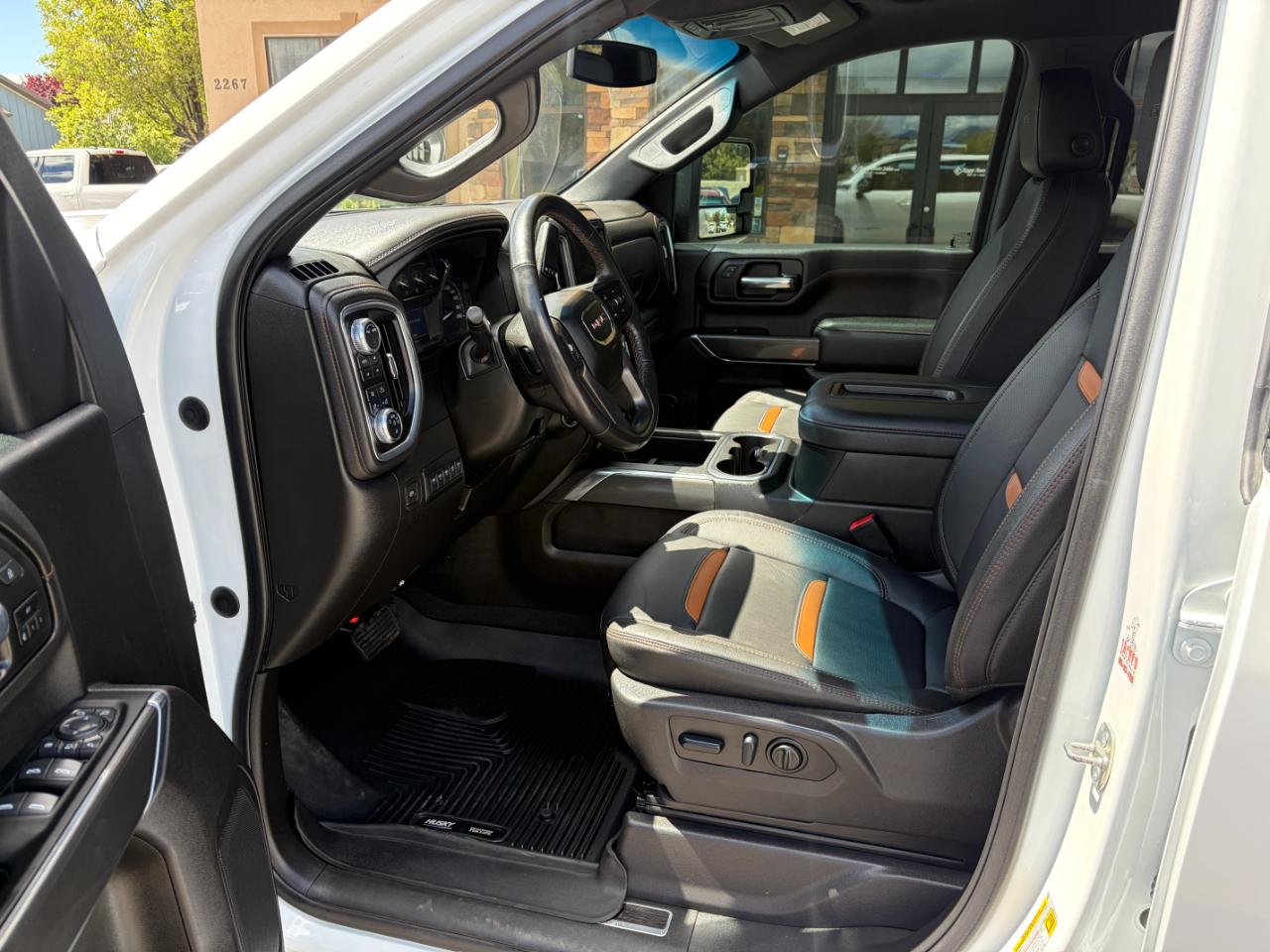 GMC Sierra 2500HD 4WD Crew Cab 172" AT4 2022