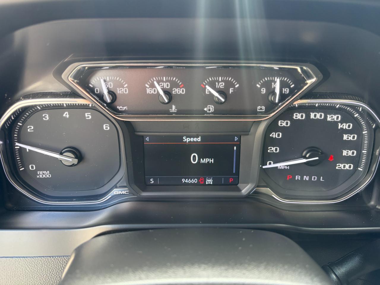 GMC Sierra 2500HD 4WD Crew Cab 172" AT4 2022