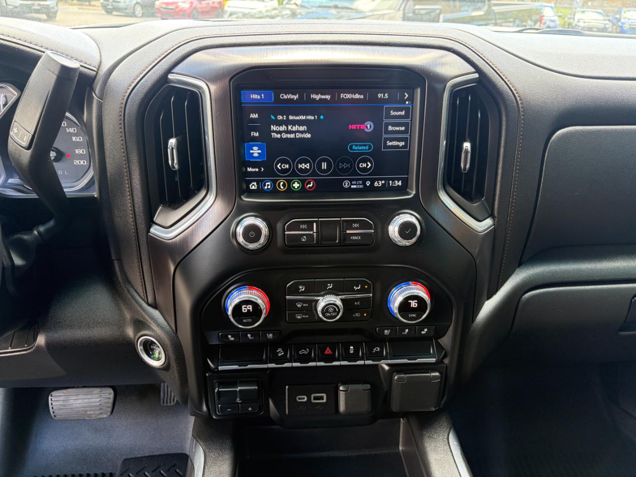 GMC Sierra 2500HD 4WD Crew Cab 172" AT4 2022