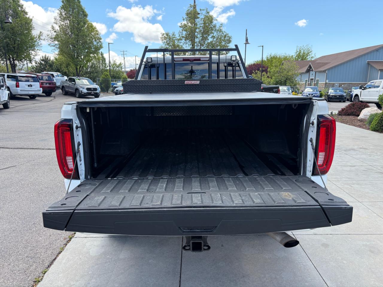 GMC Sierra 2500HD 4WD Crew Cab 172" AT4 2022