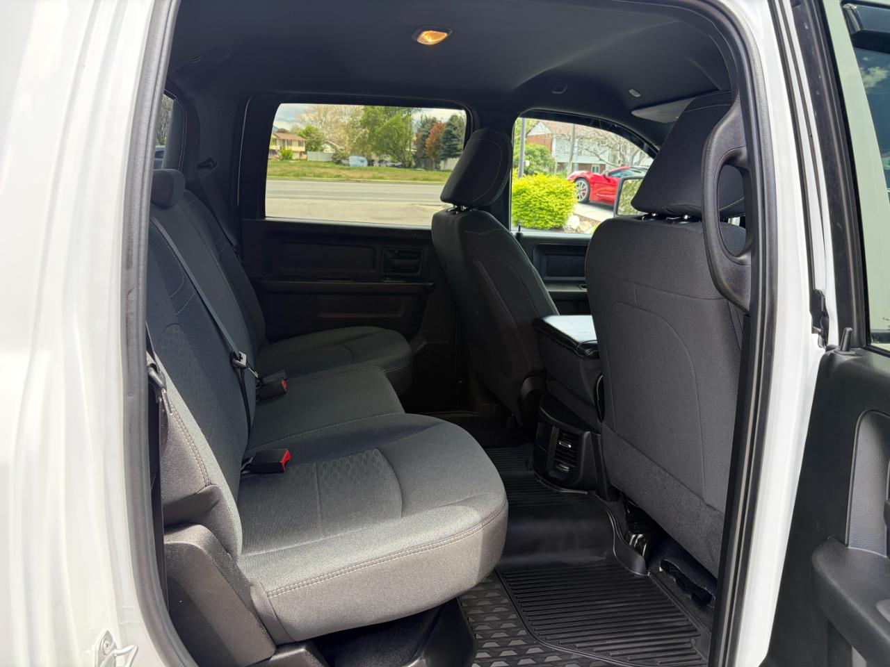 RAM 2500 Tradesman 4x4 Crew Cab 8' Box 2025