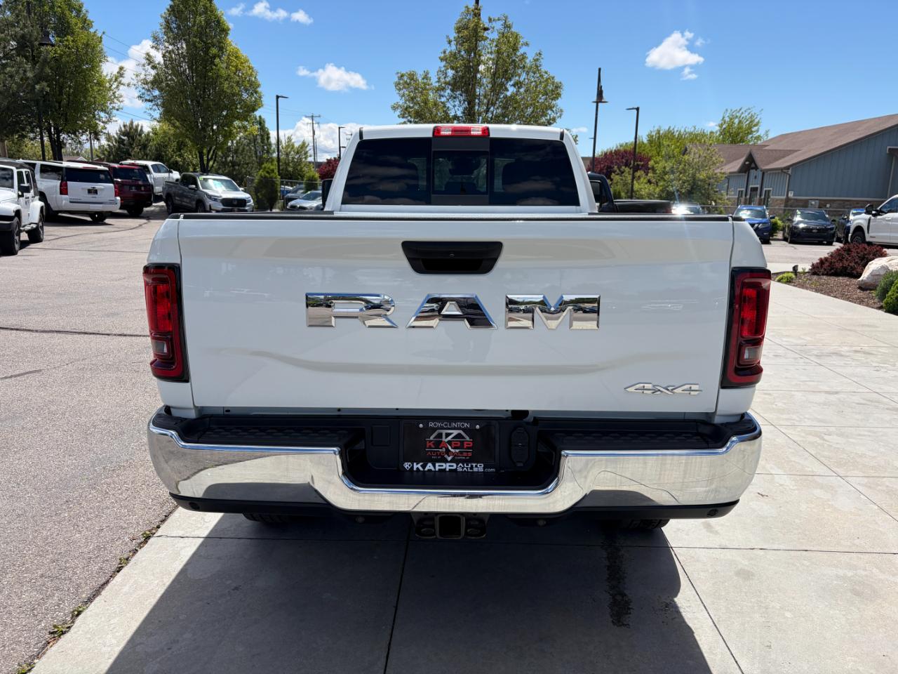 RAM 2500 Tradesman 4x4 Crew Cab 8' Box 2025