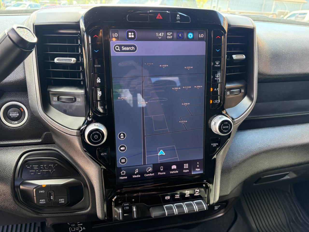 RAM 2500 Tradesman 4x4 Crew Cab 8' Box 2025