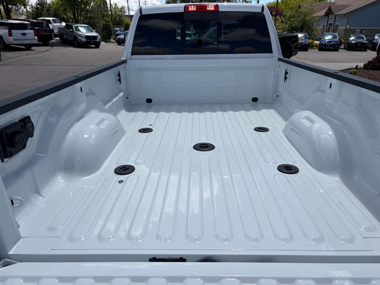 RAM 2500 Tradesman 4x4 Crew Cab 8' Box 2025