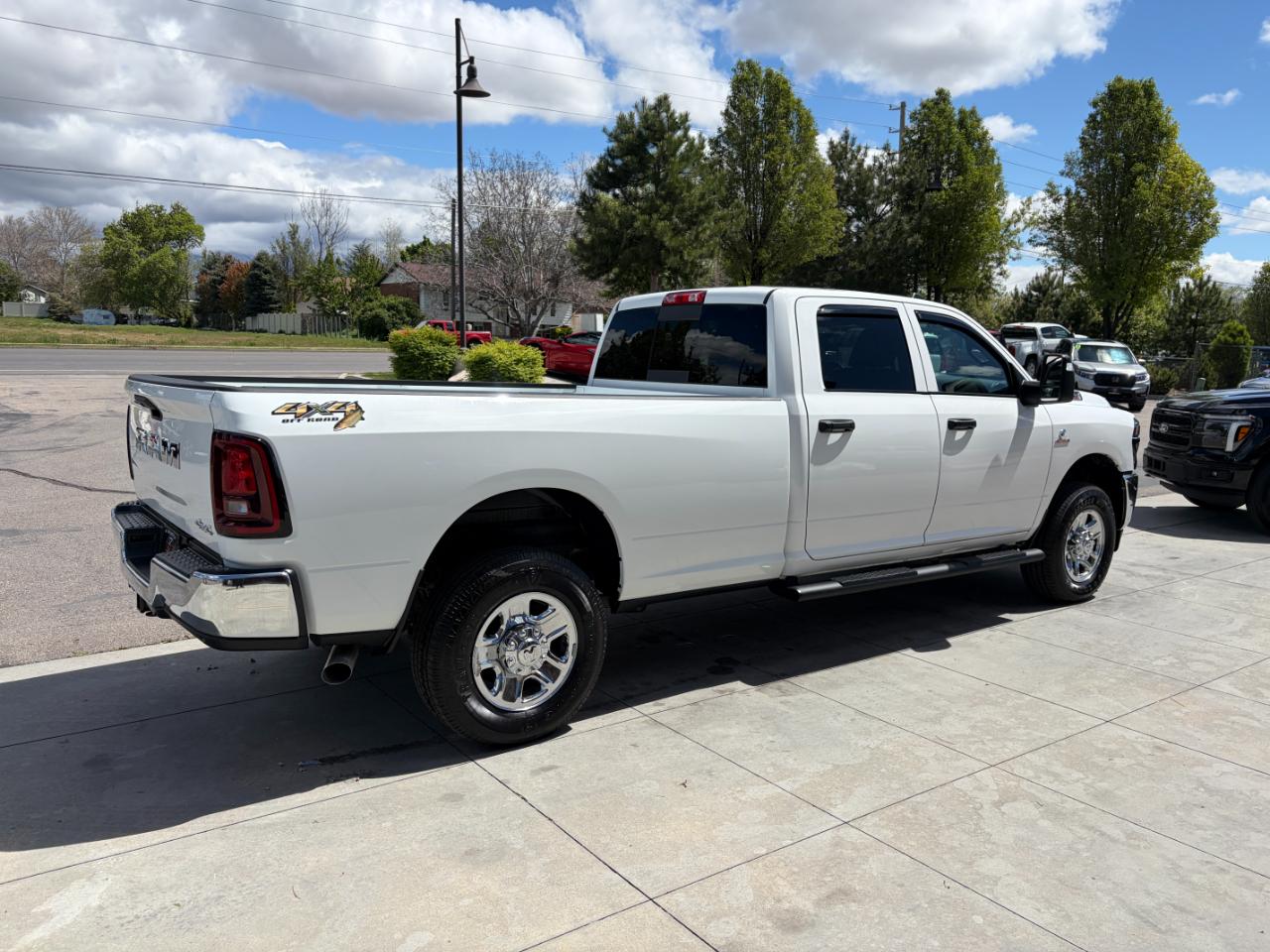 RAM 2500 Tradesman 4x4 Crew Cab 8' Box 2025