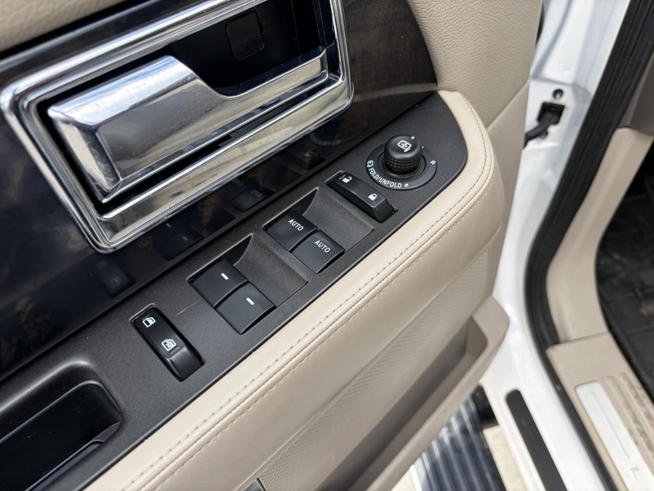 Lincoln Navigator L 4WD 4dr Select 2016