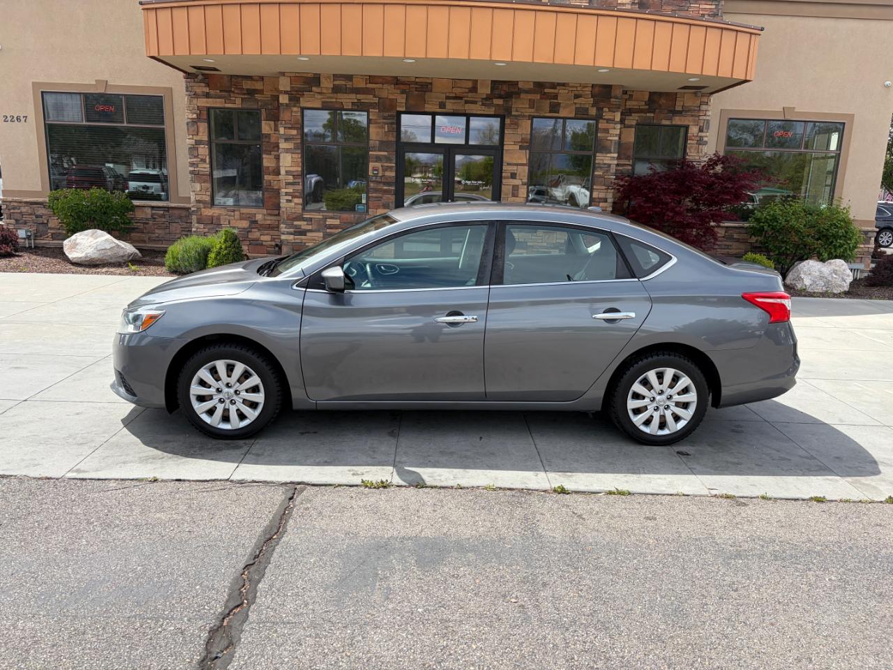 Nissan Sentra SV CVT 2017