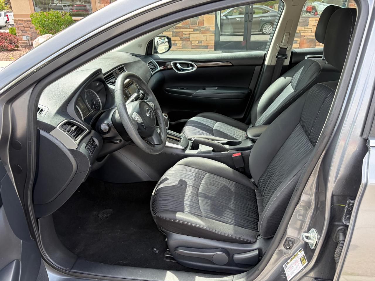 Nissan Sentra SV CVT 2017