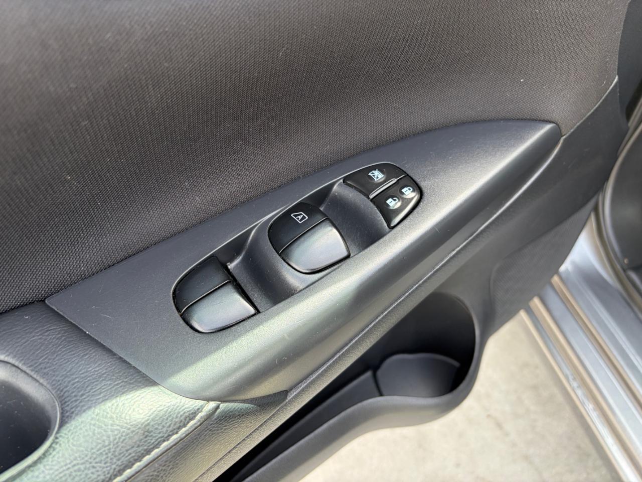 Nissan Sentra SV CVT 2017