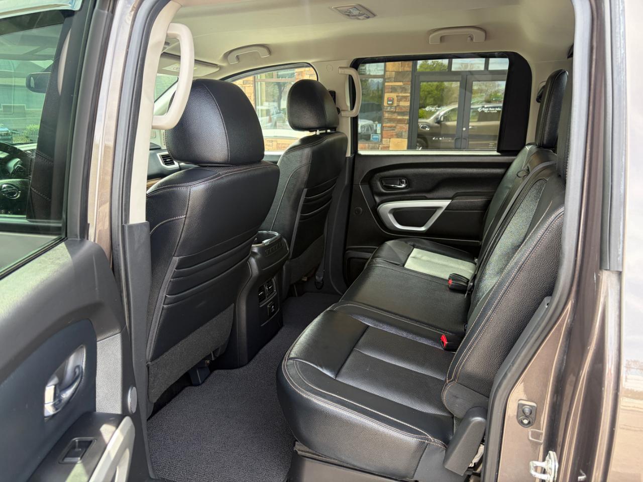 Nissan Titan XD 4x4 Gas Crew Cab SL 2018