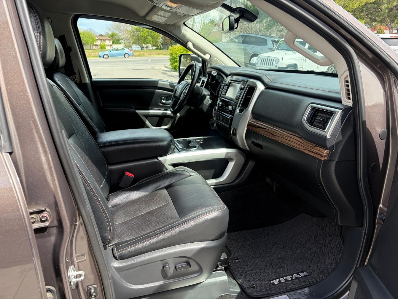 Nissan Titan XD 4x4 Gas Crew Cab SL 2018