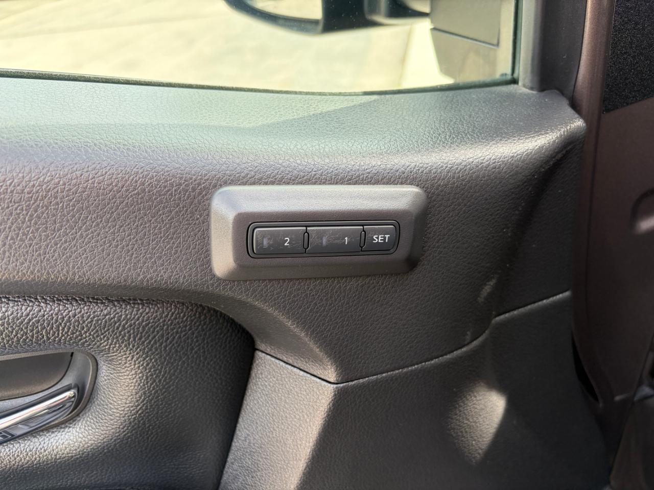 Nissan Titan XD 4x4 Gas Crew Cab SL 2018