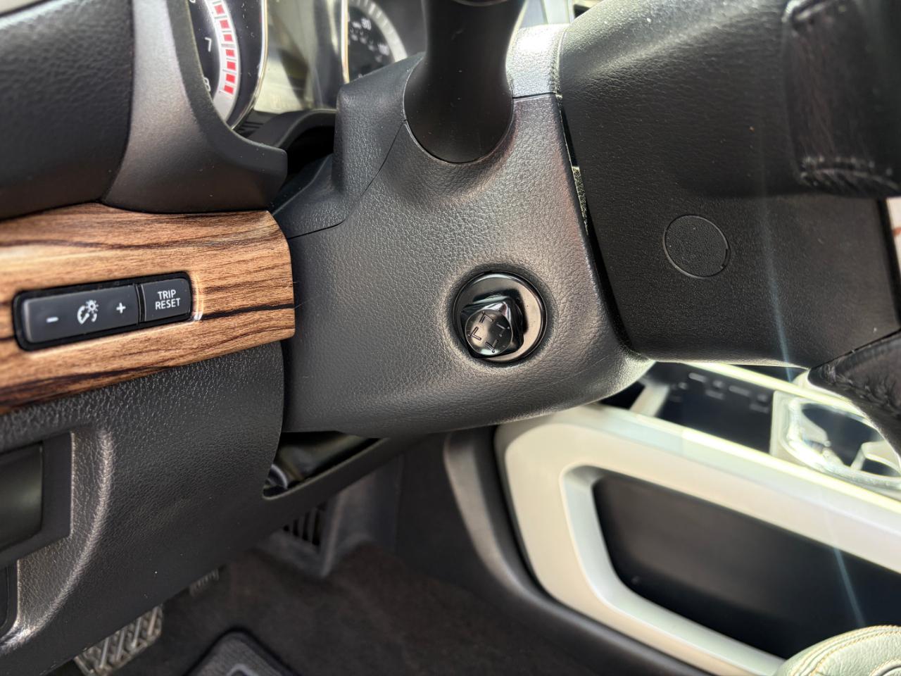 Nissan Titan XD 4x4 Gas Crew Cab SL 2018