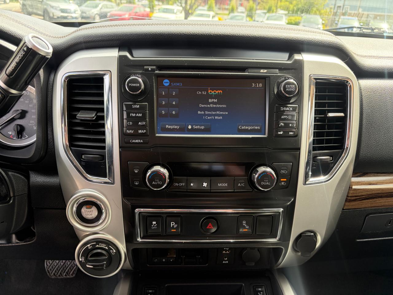 Nissan Titan XD 4x4 Gas Crew Cab SL 2018