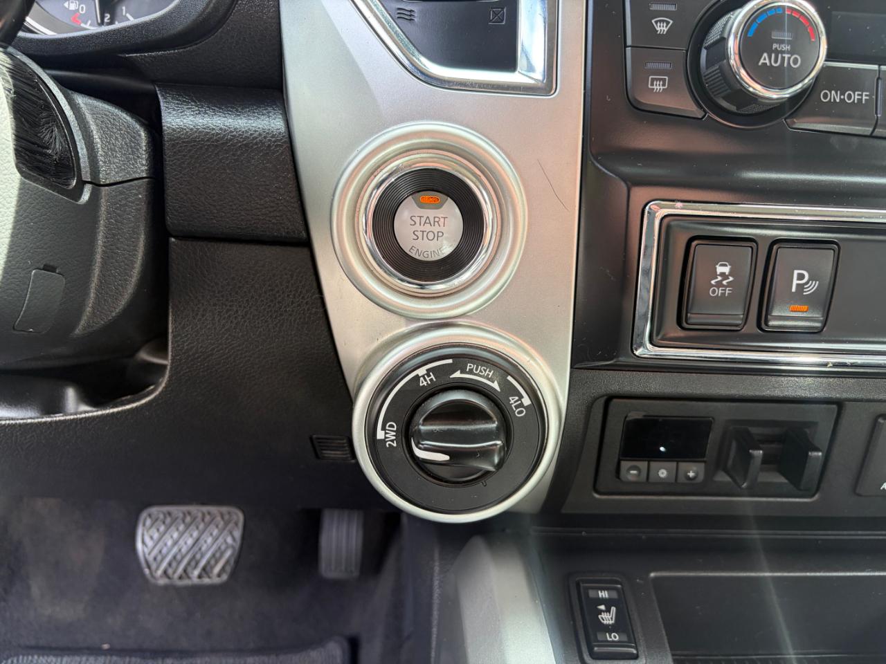 Nissan Titan XD 4x4 Gas Crew Cab SL 2018