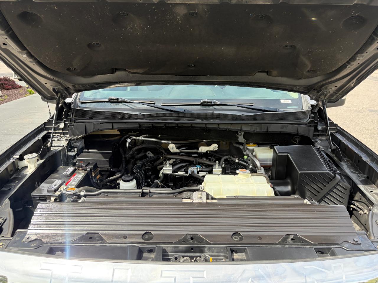 Nissan Titan XD 4x4 Gas Crew Cab SL 2018