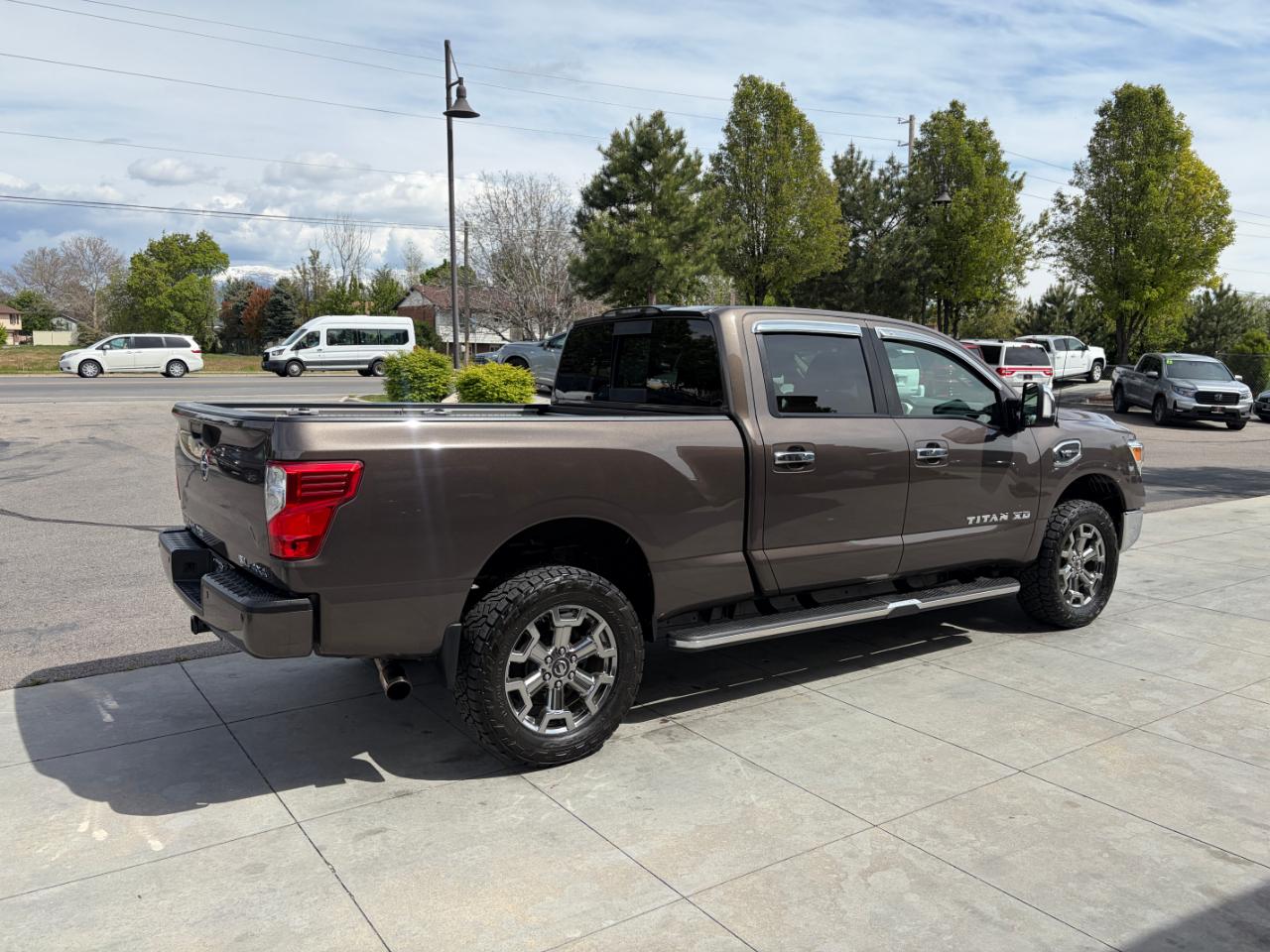 Nissan Titan XD 4x4 Gas Crew Cab SL 2018