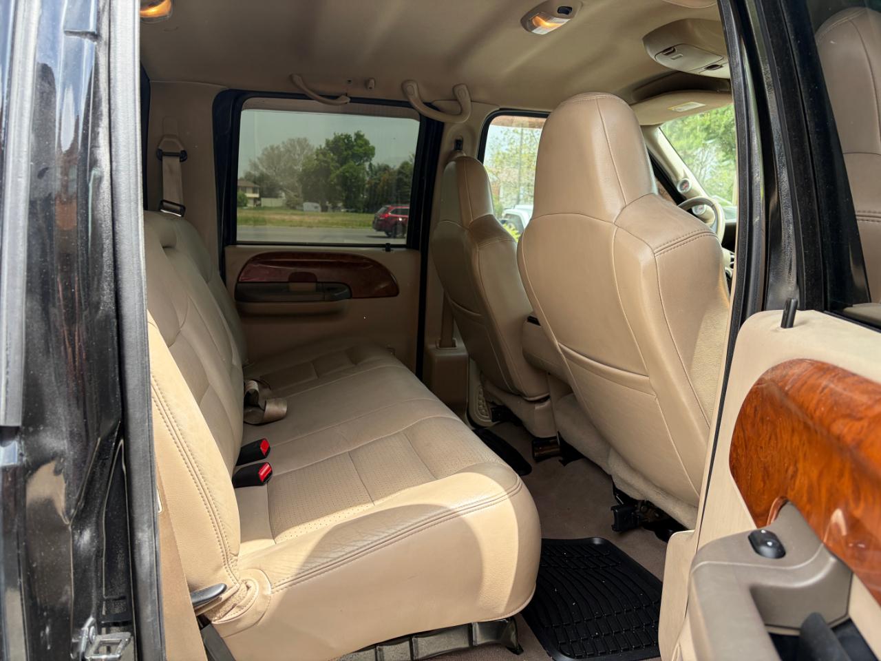 Ford Super Duty F-250 Crew Cab 156" Lariat 4WD 2002