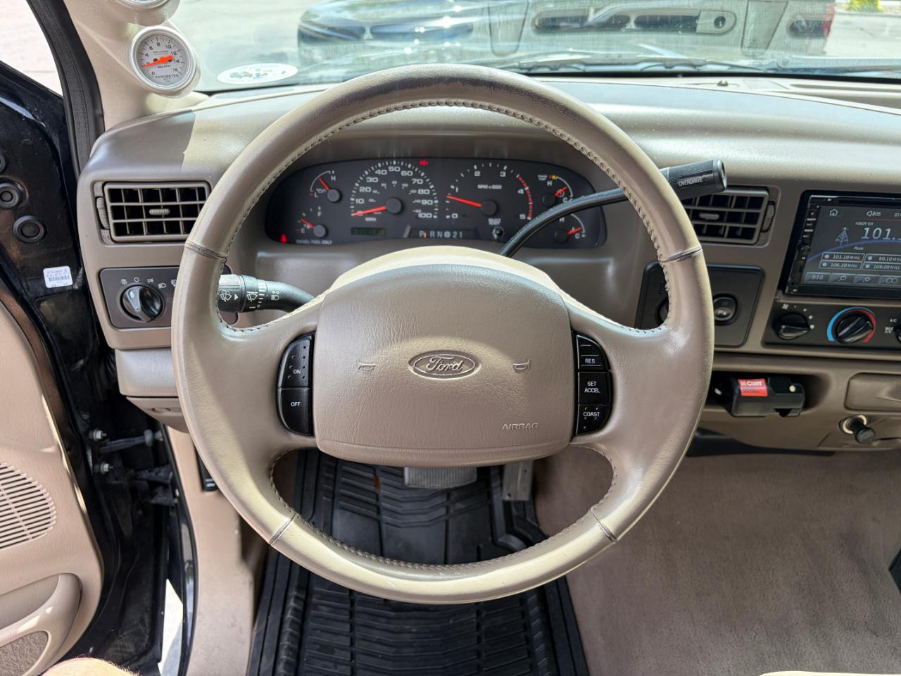 Ford Super Duty F-250 Crew Cab 156" Lariat 4WD 2002