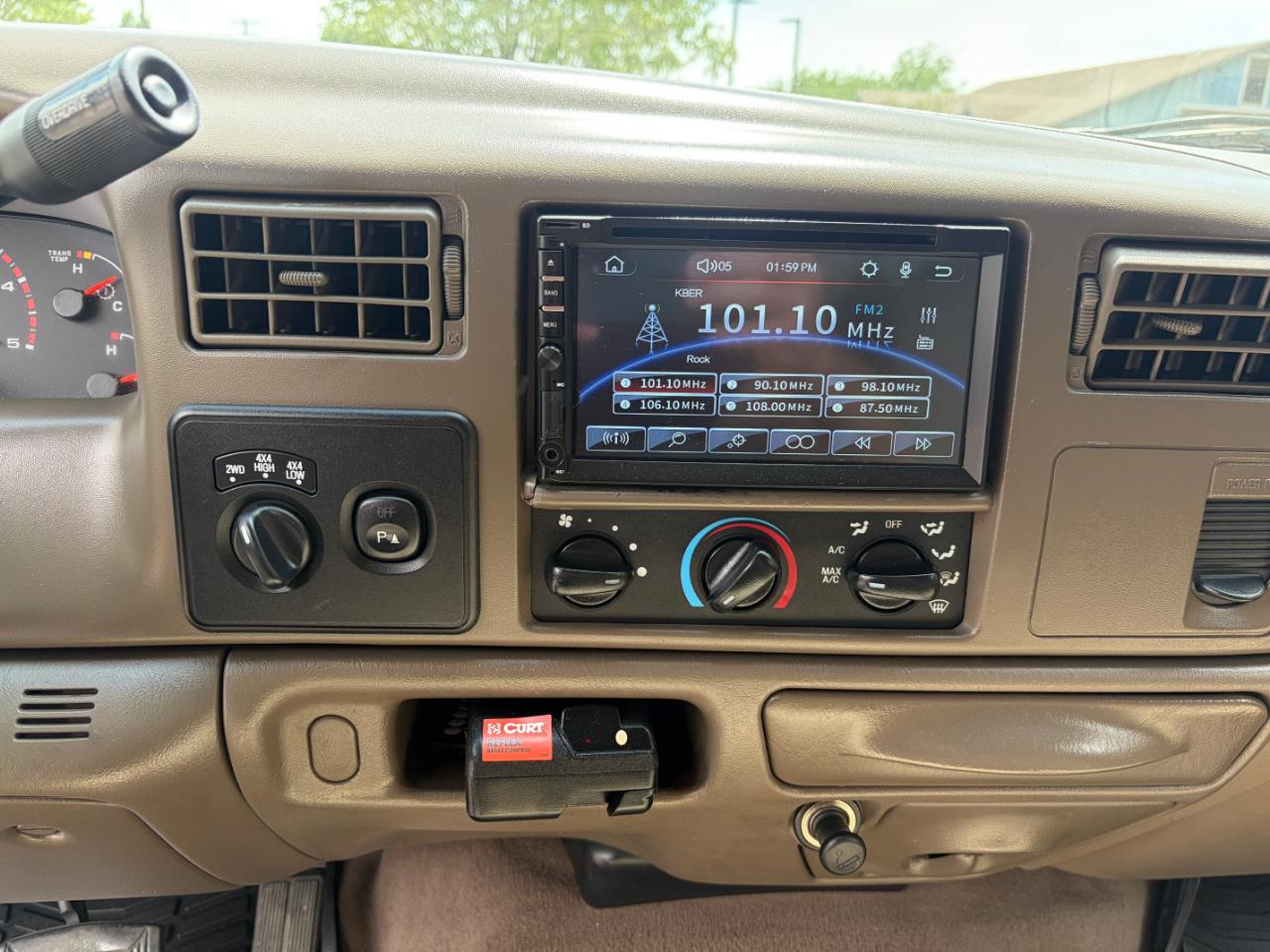 Ford Super Duty F-250 Crew Cab 156" Lariat 4WD 2002