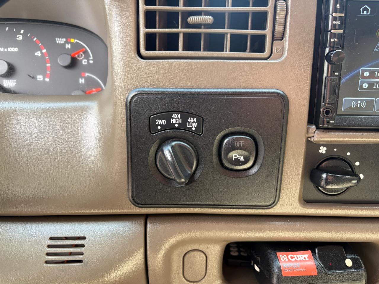 Ford Super Duty F-250 Crew Cab 156" Lariat 4WD 2002