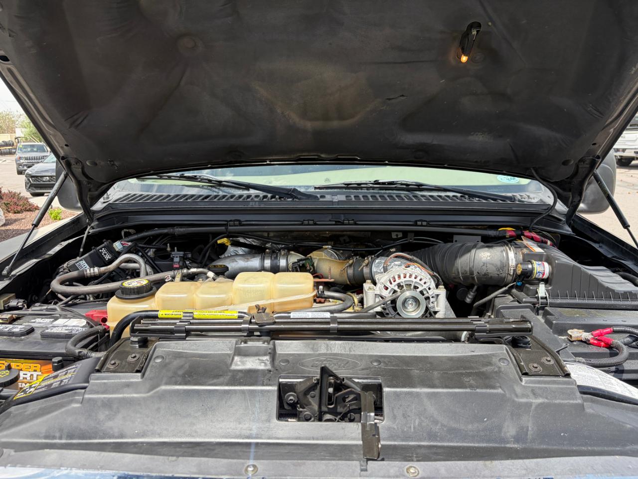 Ford Super Duty F-250 Crew Cab 156" Lariat 4WD 2002